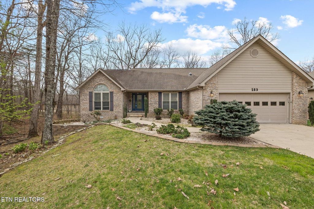 183 Trentwood Drive, Crossville, TN 38558