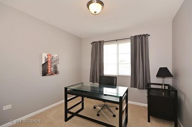 1949 OXLEY Circle 1949, Naperville, IL 60563