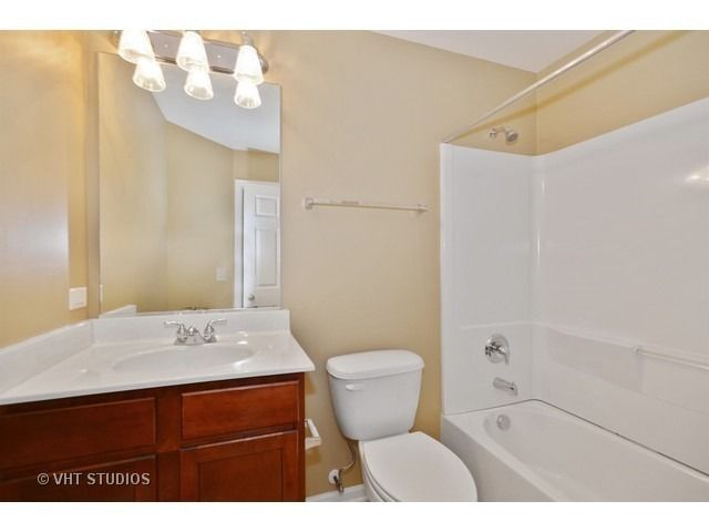 1949 OXLEY Circle 1949, Naperville, IL 60563