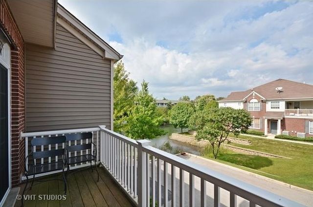 1949 OXLEY Circle 1949, Naperville, IL 60563