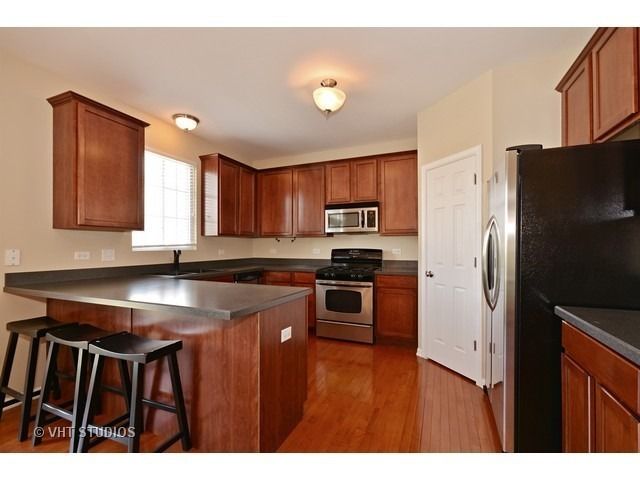 1949 OXLEY Circle 1949, Naperville, IL 60563