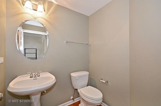 1949 OXLEY Circle 1949, Naperville, IL 60563
