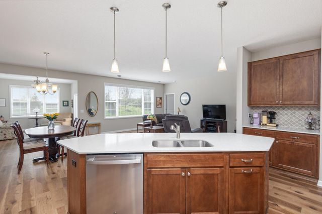 1157 Fabel Lane, Waconia, MN 55387