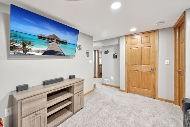 4740 Virginia Avenue N, New Hope, MN 55428