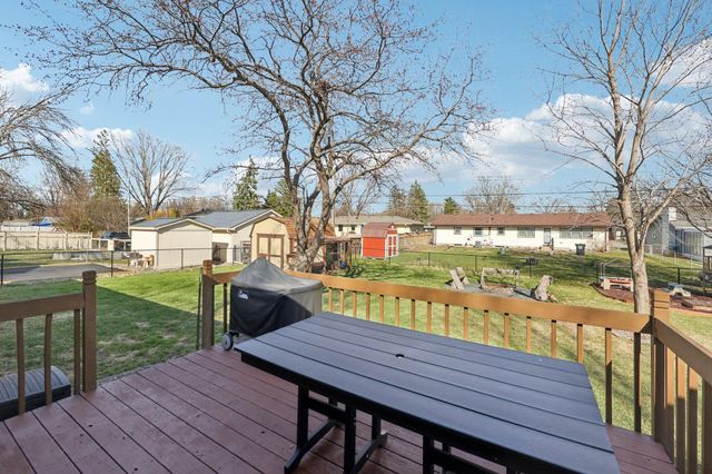 4740 Virginia Avenue N, New Hope, MN 55428