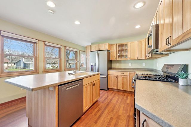 4740 Virginia Avenue N, New Hope, MN 55428