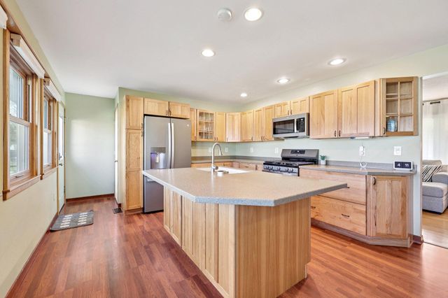 4740 Virginia Avenue N, New Hope, MN 55428