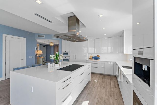 3730 N Ocean Drive 9d, Singer Island, FL 33404