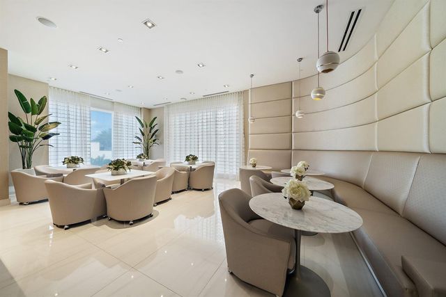 3730 N Ocean Drive 9d, Singer Island, FL 33404