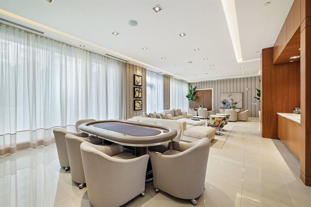 3730 N Ocean Drive 9d, Singer Island, FL 33404