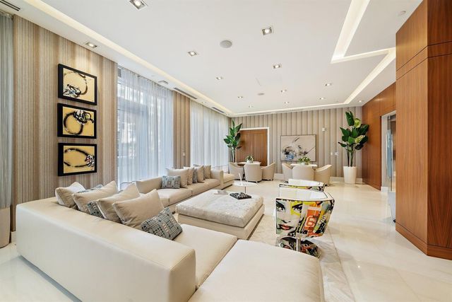 3730 N Ocean Drive 9d, Singer Island, FL 33404