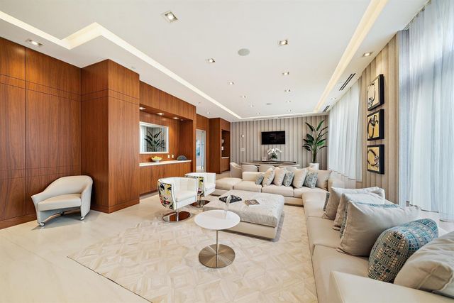 3730 N Ocean Drive 9d, Singer Island, FL 33404