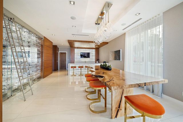3730 N Ocean Drive 9d, Singer Island, FL 33404