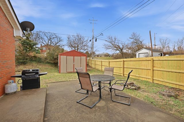 6 Hart Avenue, Winchester, KY 40391