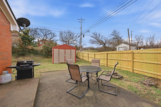 6 Hart Avenue, Winchester, KY 40391