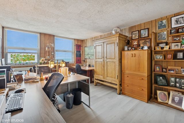 6145 N SHERIDAN Road 28D, Chicago, IL 60660