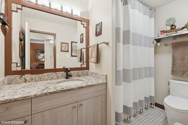 6145 N SHERIDAN Road 28D, Chicago, IL 60660