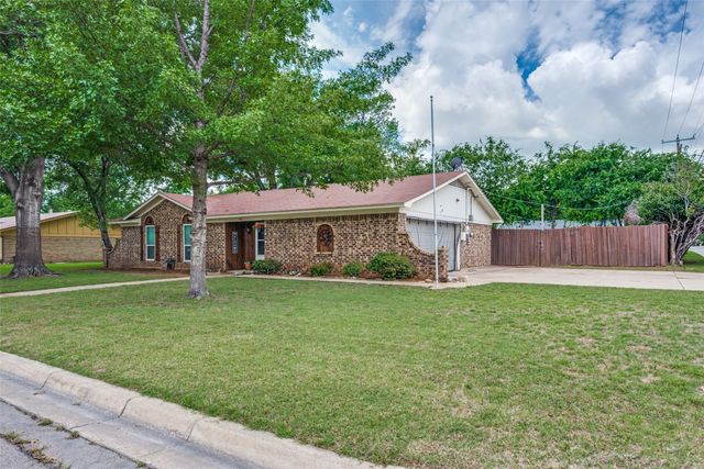 4325 Keeter Drive, North Richland Hills, TX 76180