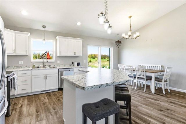 1421 21st Street, Baraboo, WI 53913