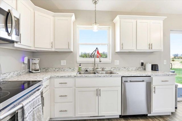 1421 21st Street, Baraboo, WI 53913