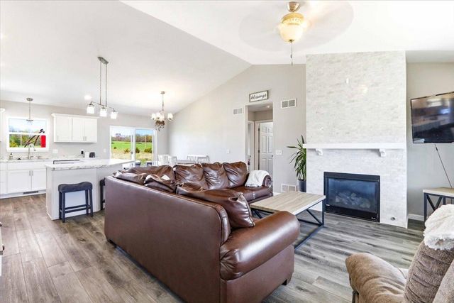 1421 21st Street, Baraboo, WI 53913