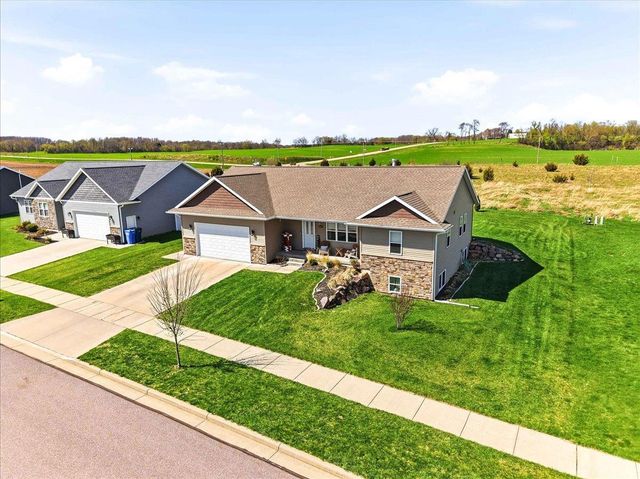 1421 21st Street, Baraboo, WI 53913