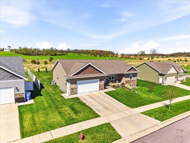 1421 21st Street, Baraboo, WI 53913