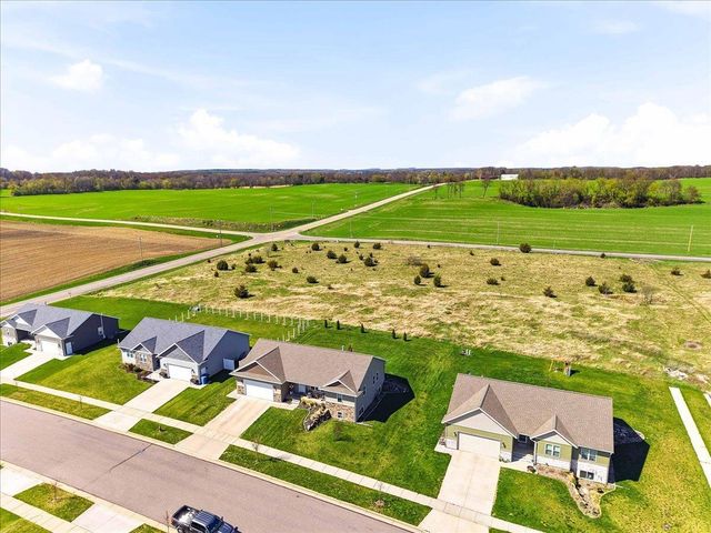 1421 21st Street, Baraboo, WI 53913