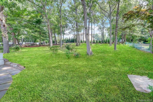 653 Meadow Road, Smithtown, NY 11787