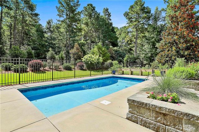 681 Ellison Rd, Tyrone, GA 30290