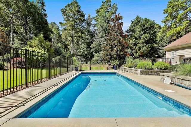 681 Ellison Rd, Tyrone, GA 30290