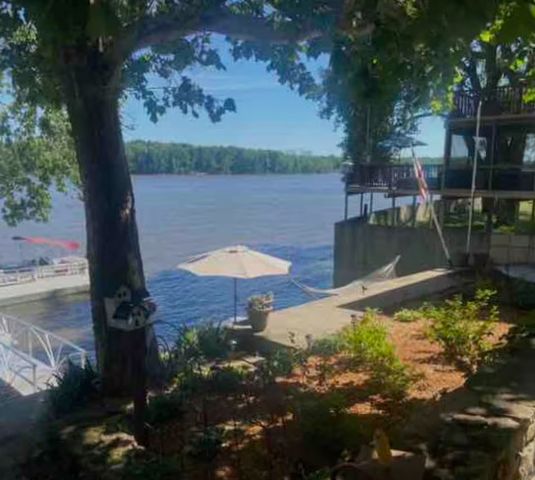 905 1ST Street, Camanche, IA 52730