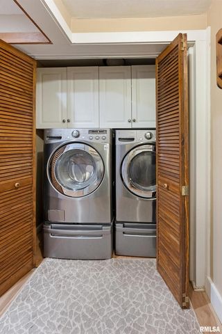 905 1ST Street, Camanche, IA 52730