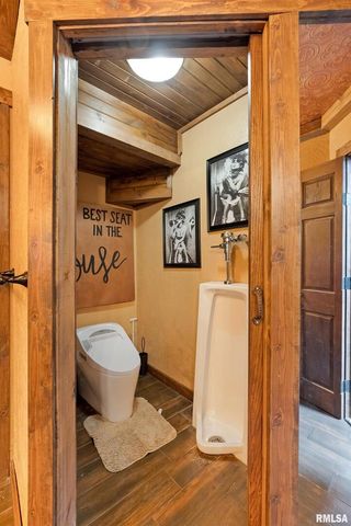 905 1ST Street, Camanche, IA 52730