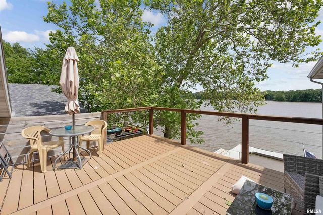 905 1ST Street, Camanche, IA 52730