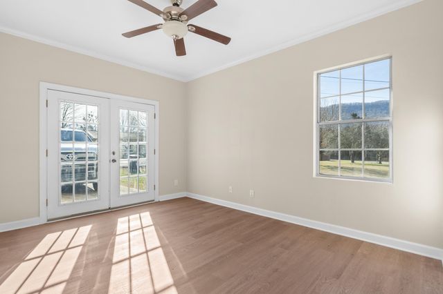 135 Cedar Point Lane, South Pittsburg, TN 37380