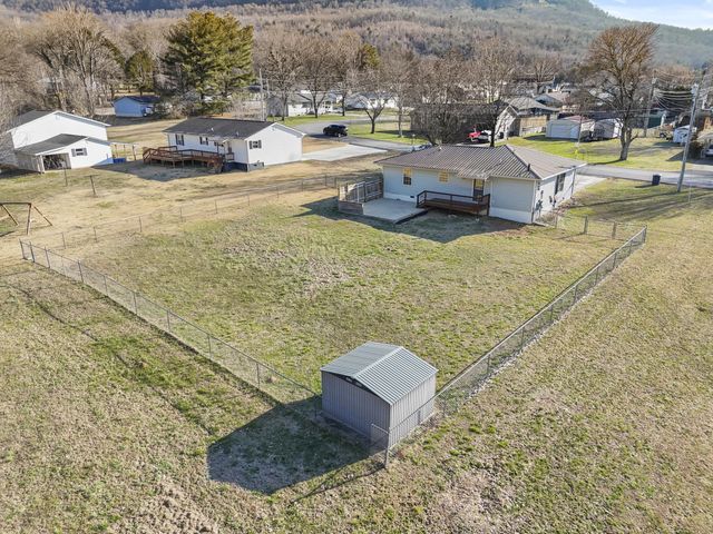 135 Cedar Point Lane, South Pittsburg, TN 37380