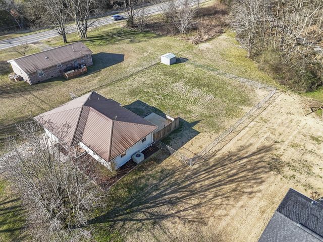 135 Cedar Point Lane, South Pittsburg, TN 37380