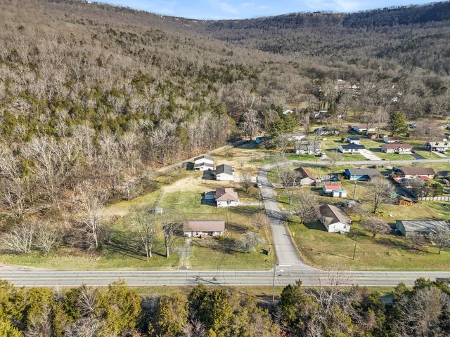 135 Cedar Point Lane, South Pittsburg, TN 37380