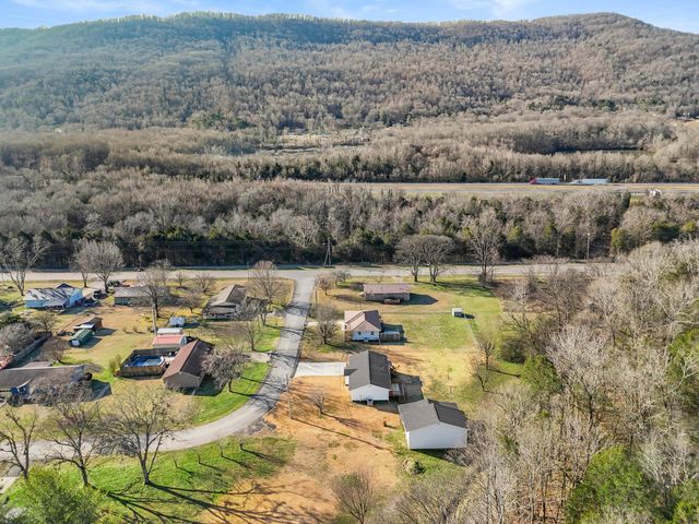 135 Cedar Point Lane, South Pittsburg, TN 37380