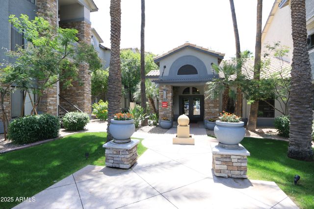2025 E CAMPBELL Avenue 103, Phoenix, AZ 85016