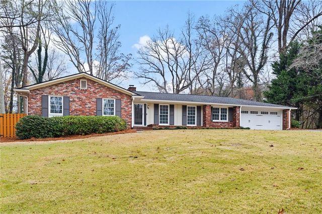 2017 Pine Hill NW Circle, Kennesaw, GA 30144