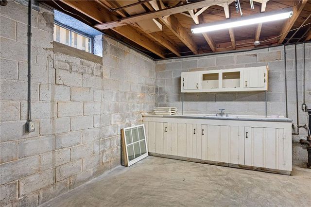 2017 Pine Hill NW Circle, Kennesaw, GA 30144