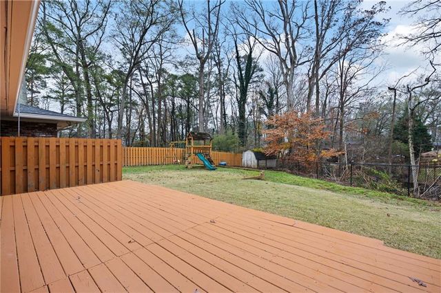 2017 Pine Hill NW Circle, Kennesaw, GA 30144