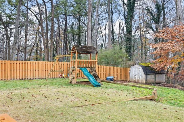 2017 Pine Hill NW Circle, Kennesaw, GA 30144