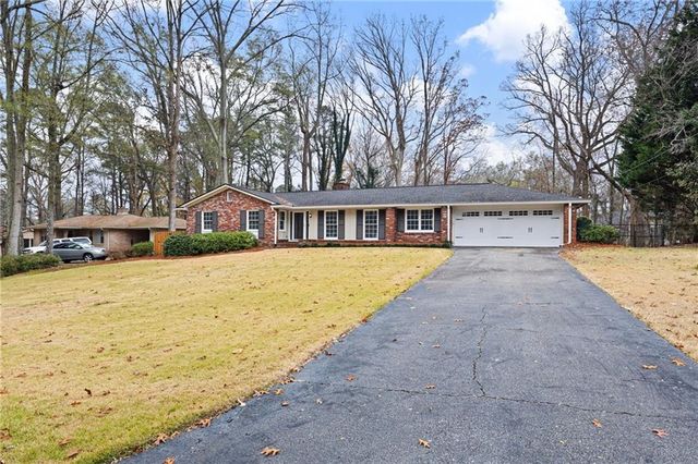 2017 Pine Hill NW Circle, Kennesaw, GA 30144