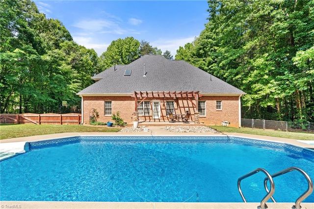 355 Rabbit Farm Trail, Advance, NC 27006