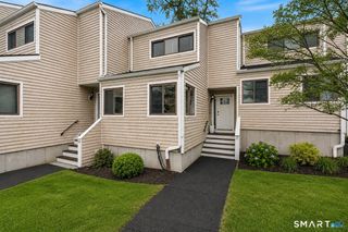1463 Black Rock Turnpike 17, Fairfield, CT 06825