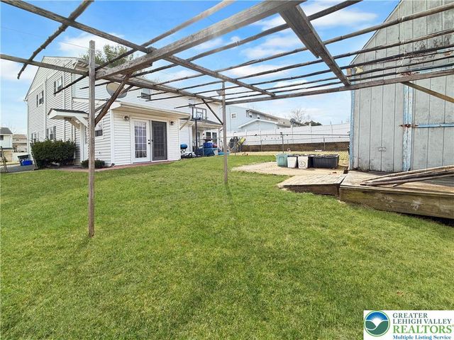 276 Poplar Street, Catasauqua Boro, PA 18032