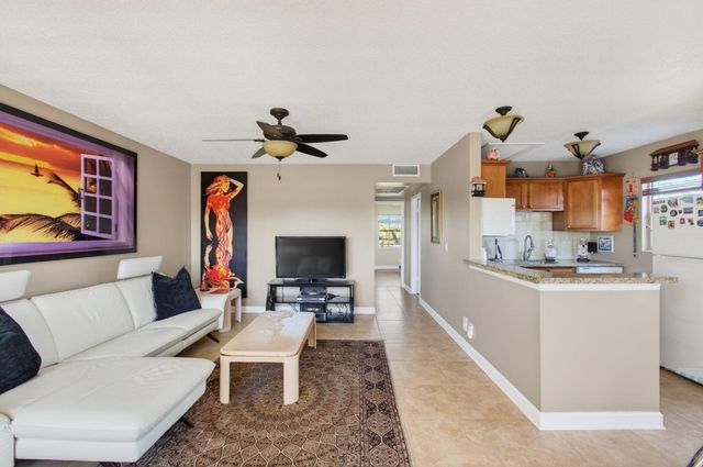 33 Fanshaw A A, Boca Raton, FL 33434